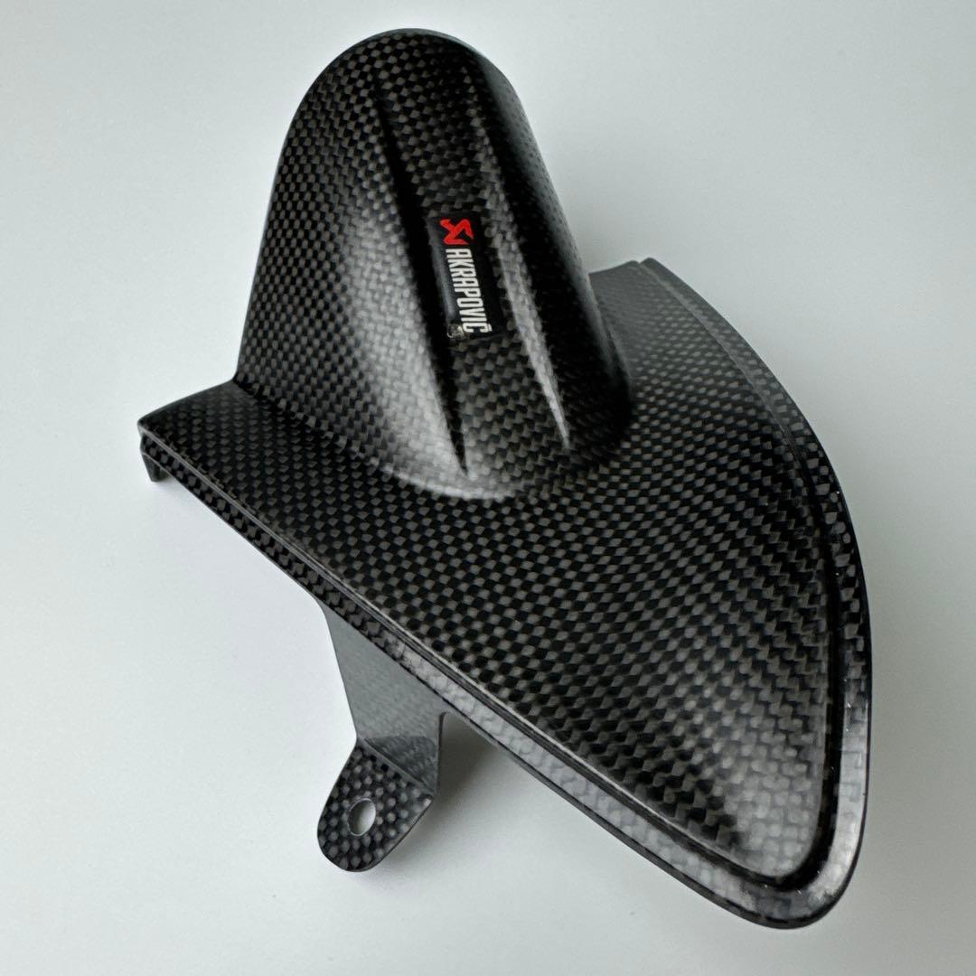 AKRAPOVIC カーボンヒートシールド