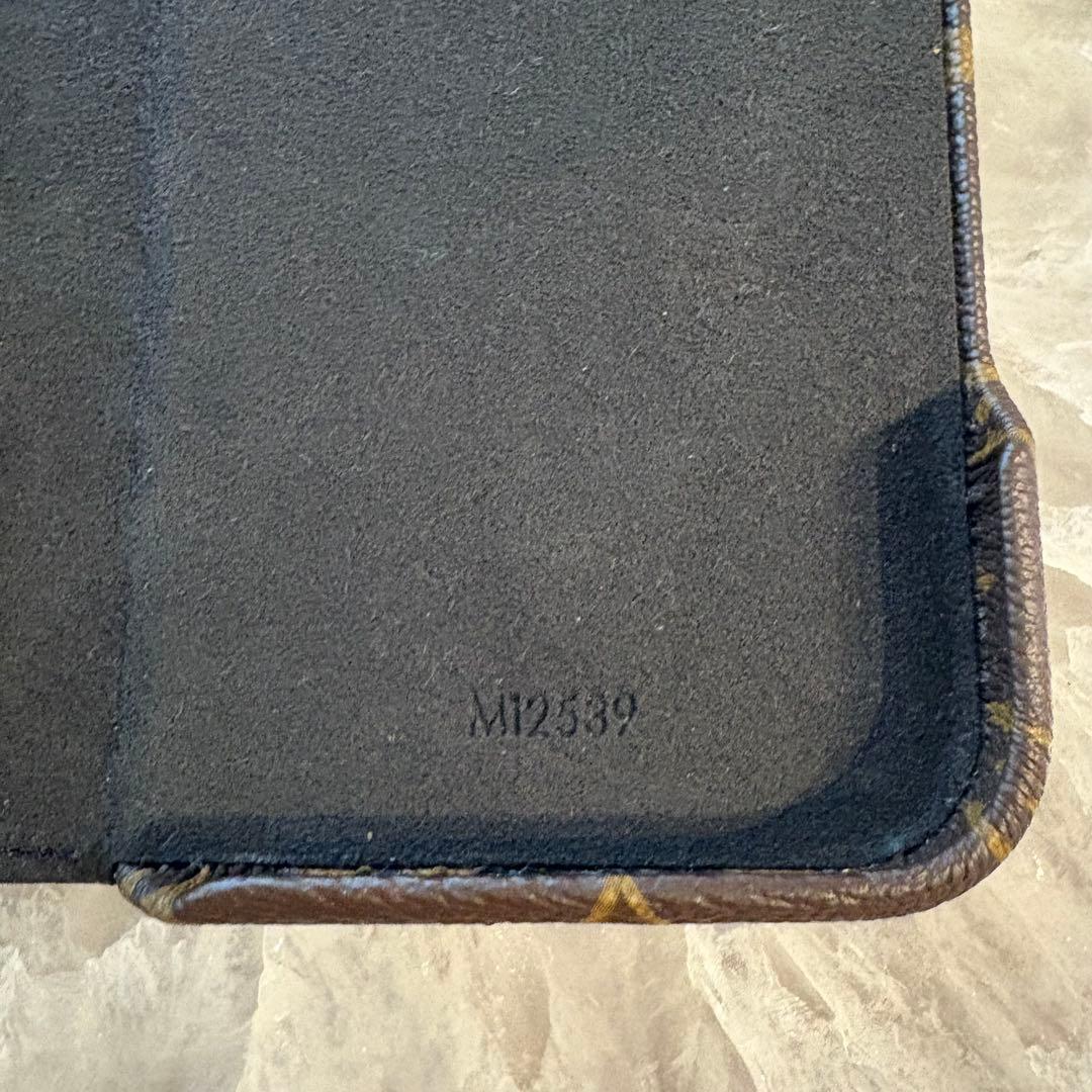 【新品大人気】ルイヴィトン　IPHONE 16 PRO・フォリオ　モノグラム