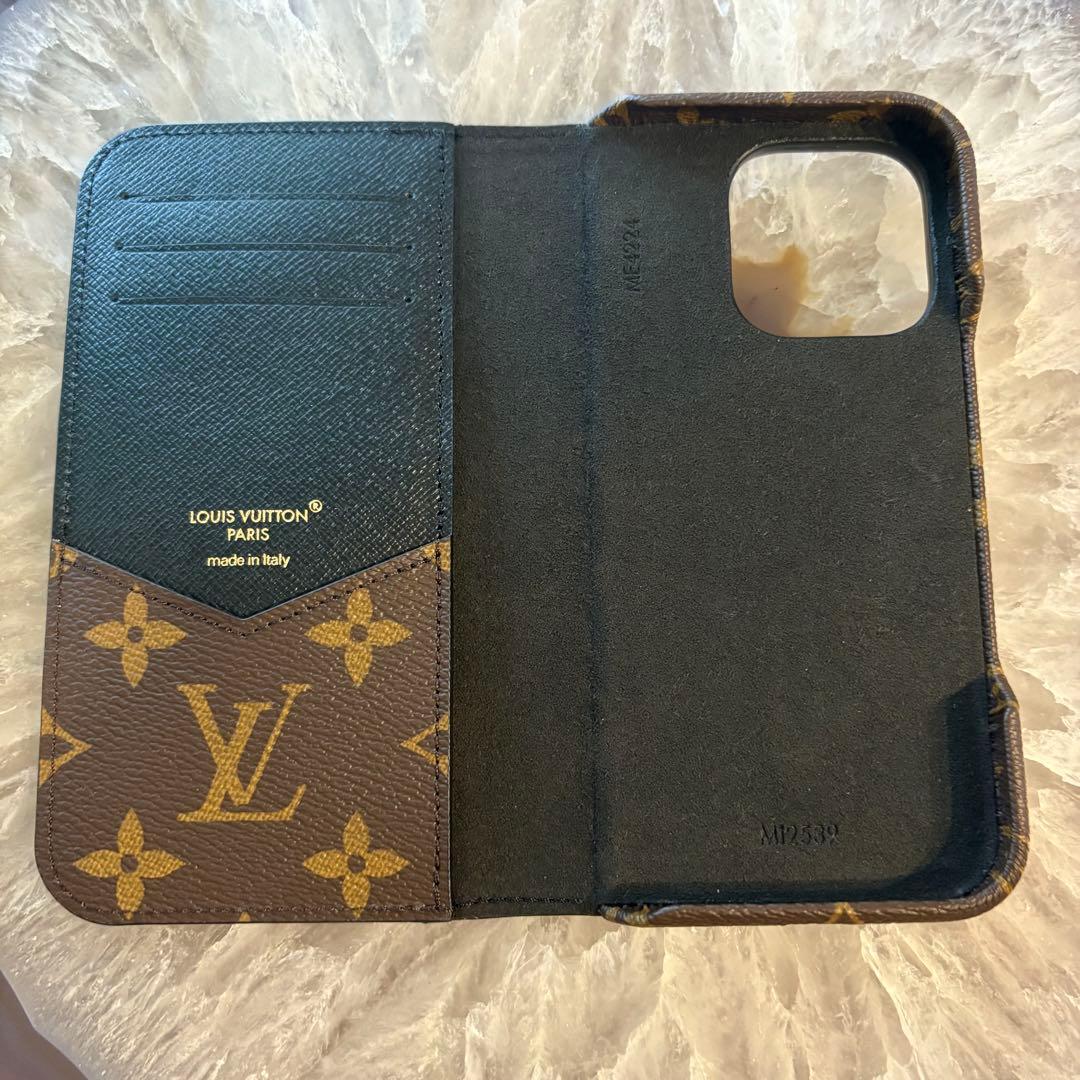 【新品大人気】ルイヴィトン　IPHONE 16 PRO・フォリオ　モノグラム