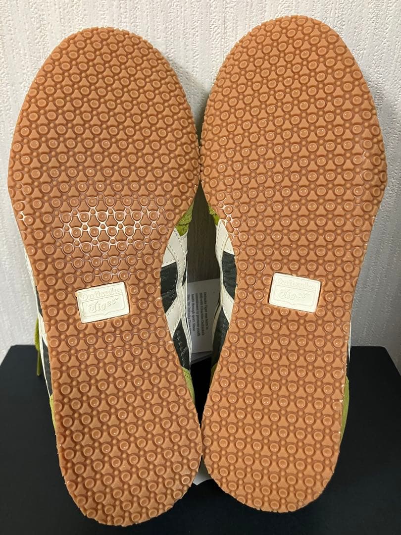 【2月セール】Onitsuka Tiger SERRANO