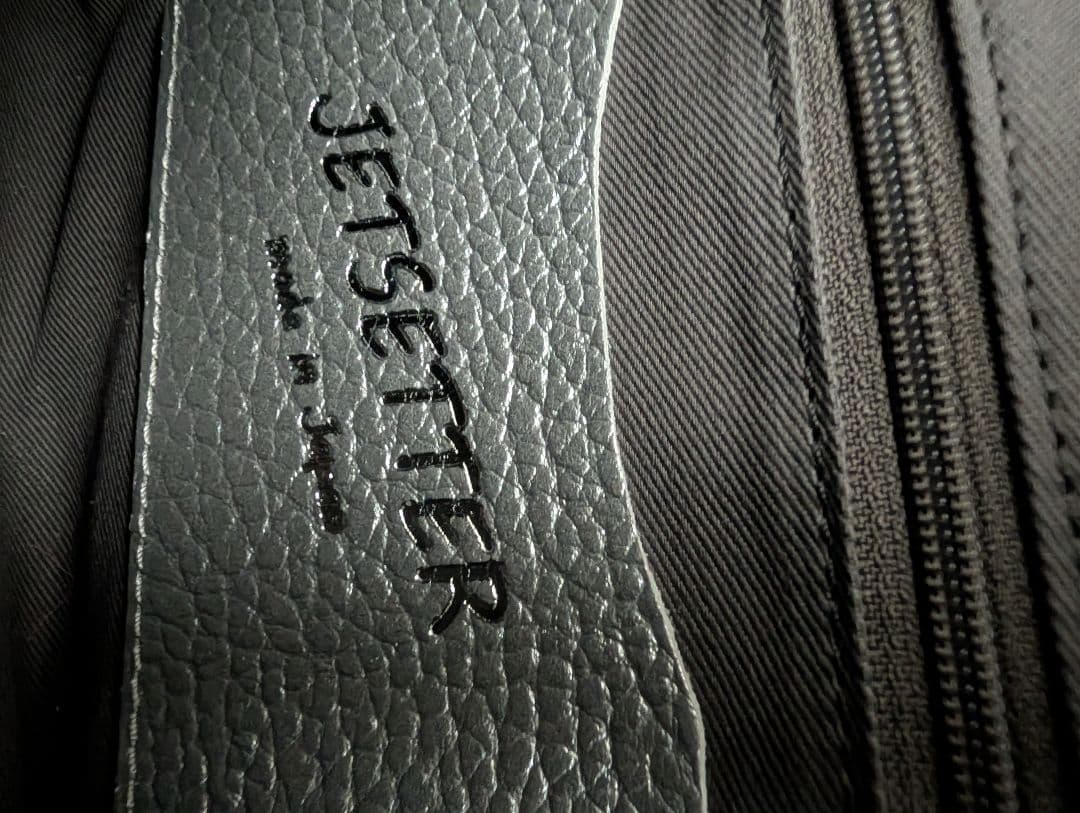 【新品未使用】JETSETTER限定色シルバー レザー ショルダーバッグ