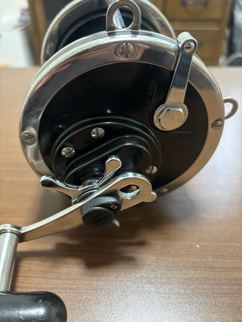 PENN SENATOR 115L2 9/0 両軸リール