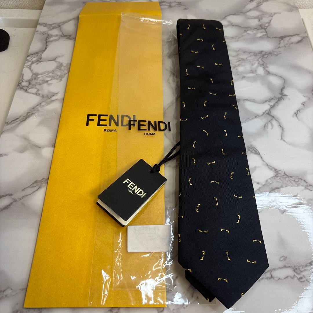 【タグ&袋付】FENDI ネクタイ　ブラック　黒色　バグズアイ　モンスター