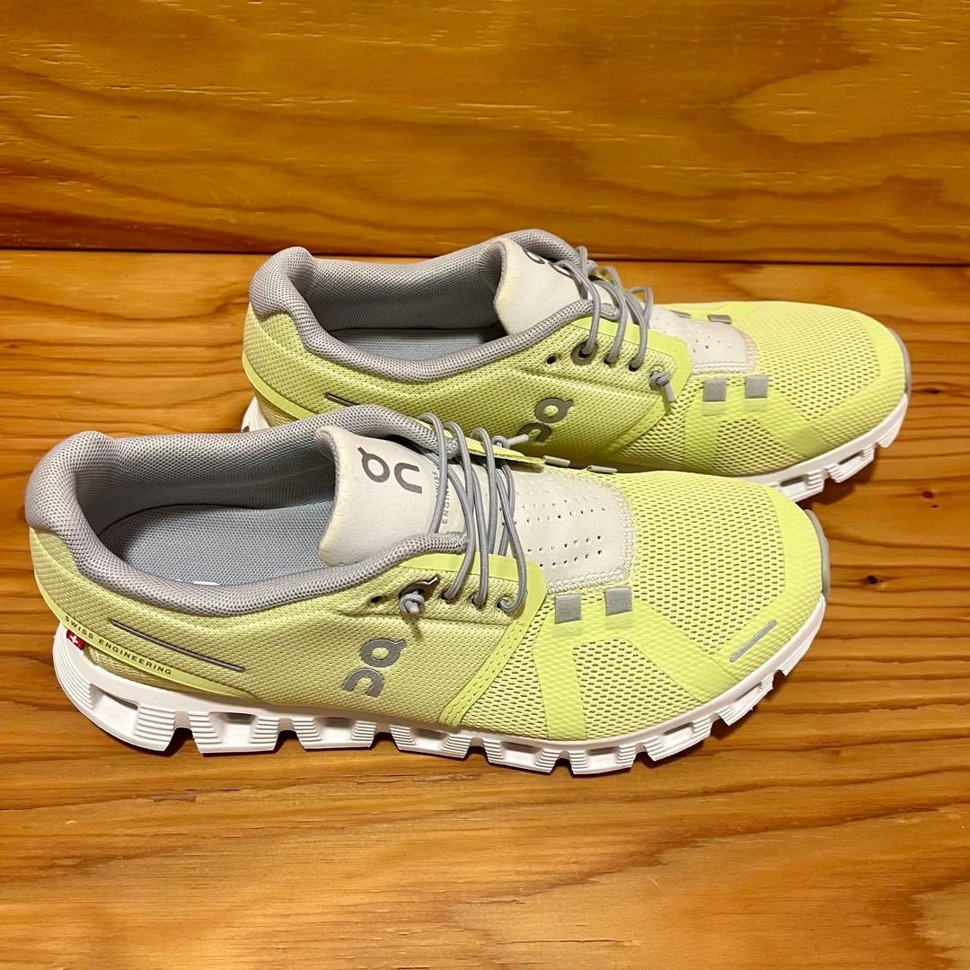 On クラウド5 23.5cm