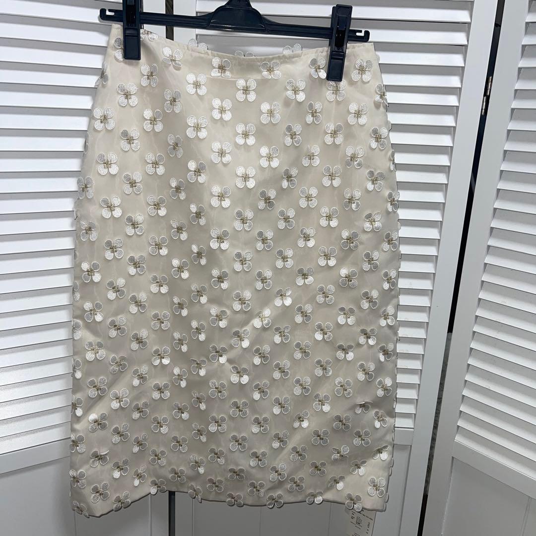 yori shirocon フラワースカート　36未使用！