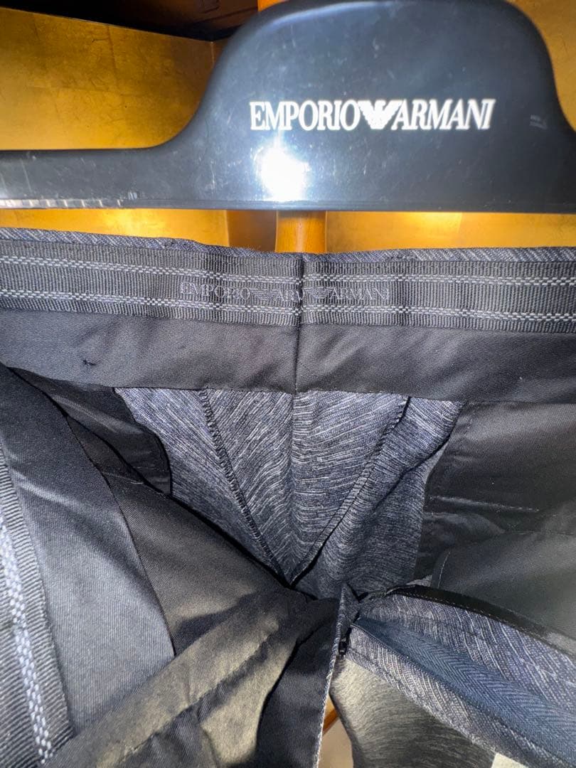 【エンポリオアルマーニ】新品タグ付き定価300,000円セットアップ52