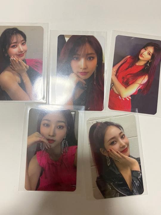 EVERGLOW トレカ 即購入禁止