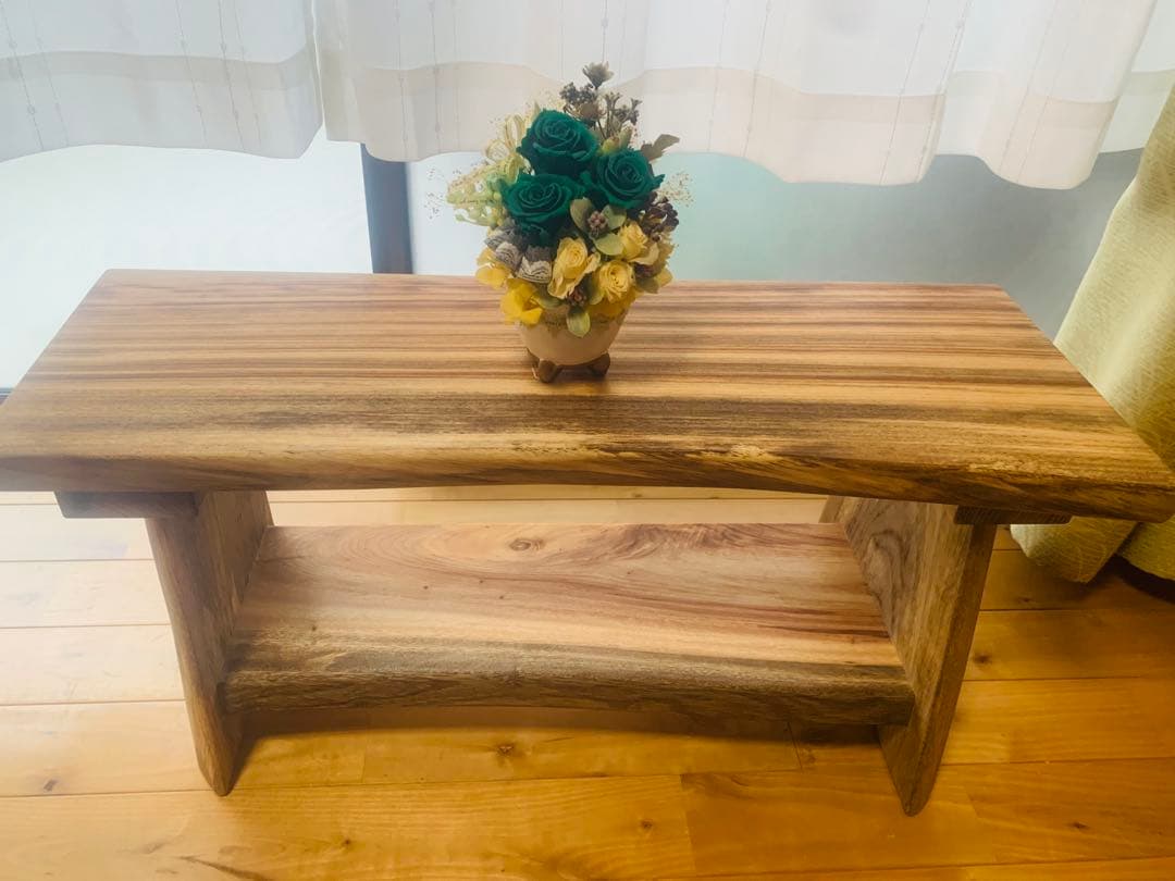 ☆リノ☆勿体ないワイルド❣️楠一枚板厚約4㎝サイドテーブル、TV台、飾り棚
