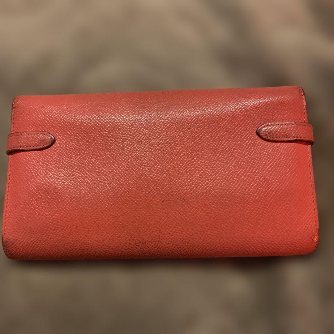 HERMESレザー 赤 長財布 ファスナー付き
