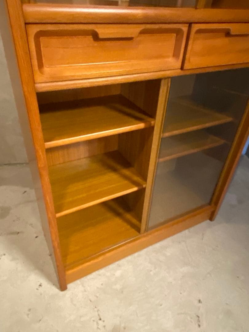 【東京都内23区配送無料】　食器棚　キャビネット　キッチン　ショーケース　本棚