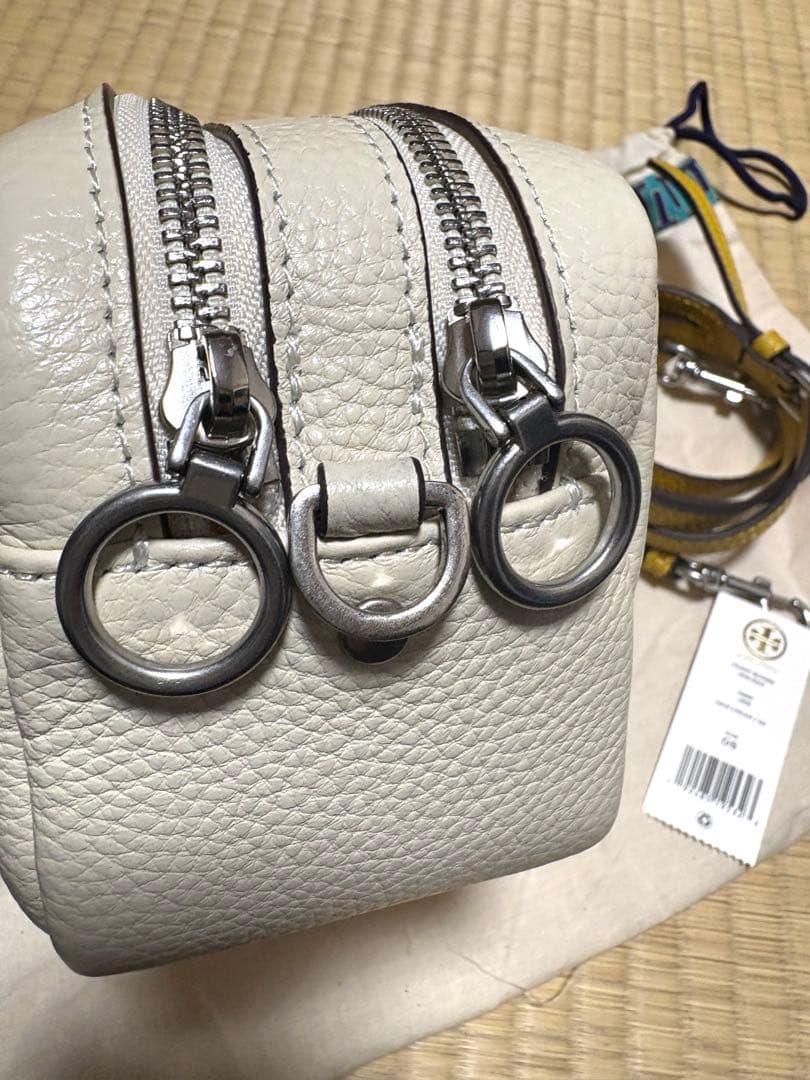 【2月限定出品★】トリーバーチ ショルダーバッグ ホワイト　ペリーボンベ