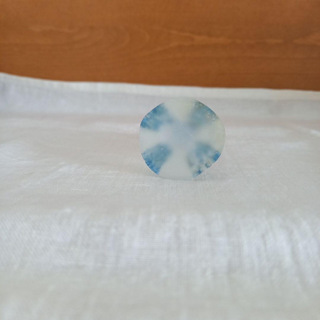 安達知江　ガラス作家　girl　猫