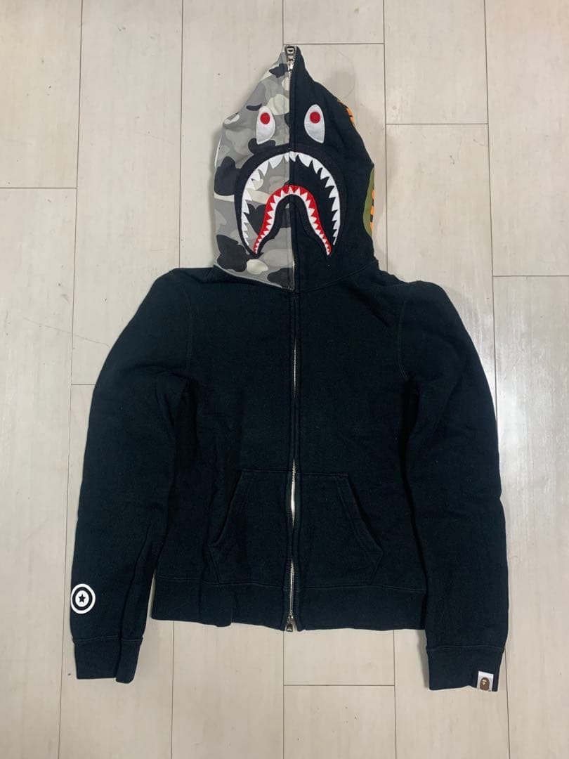 A BATHING APE シャークパーカー