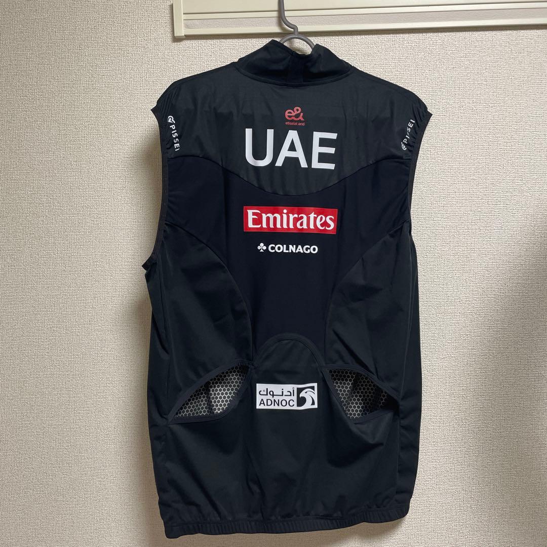 【限定品】UAE Team Emirates サイクルベスト（ジレ）