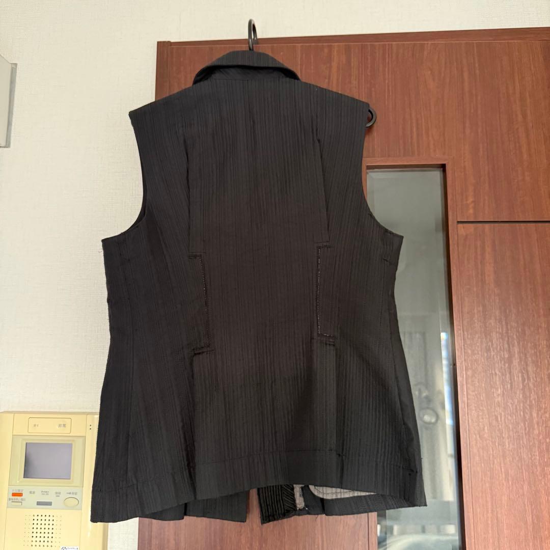 イッセイミヤケ ジップベスト ジップアップベスト キルティングベスト袖なし