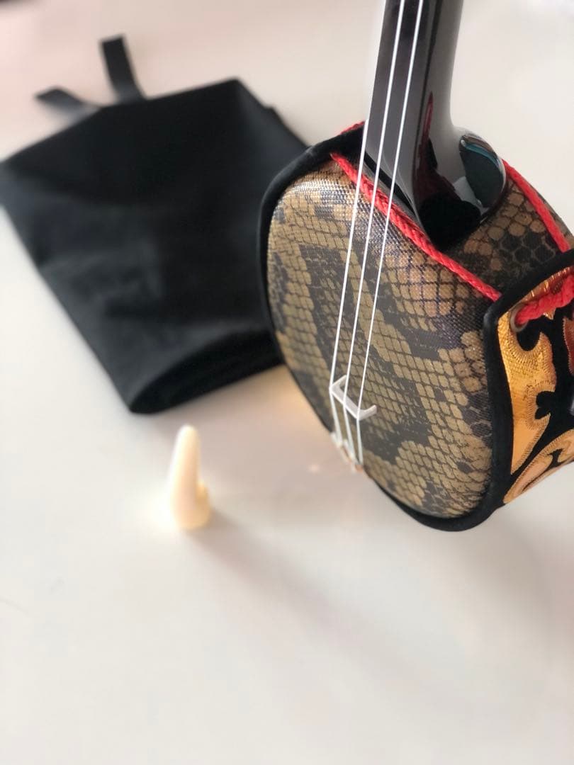 お値下げしました！新品！チューナー付ミニ三線！