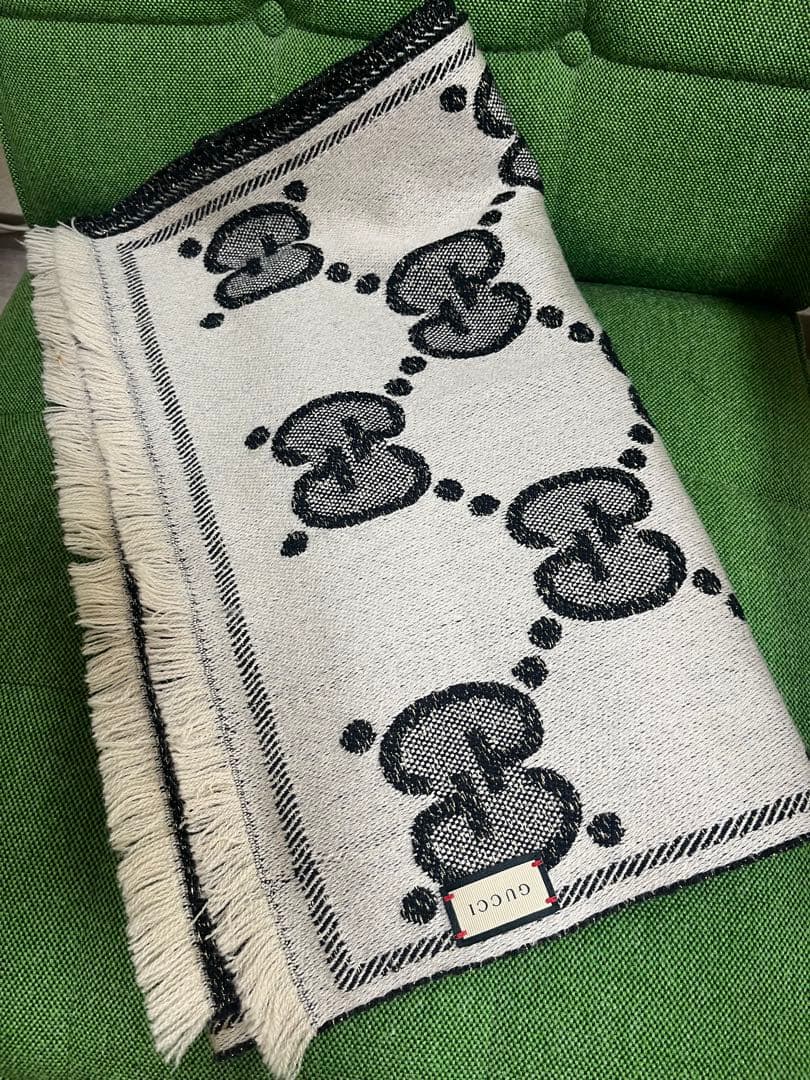 GUCCI ラメジャガード　ストール