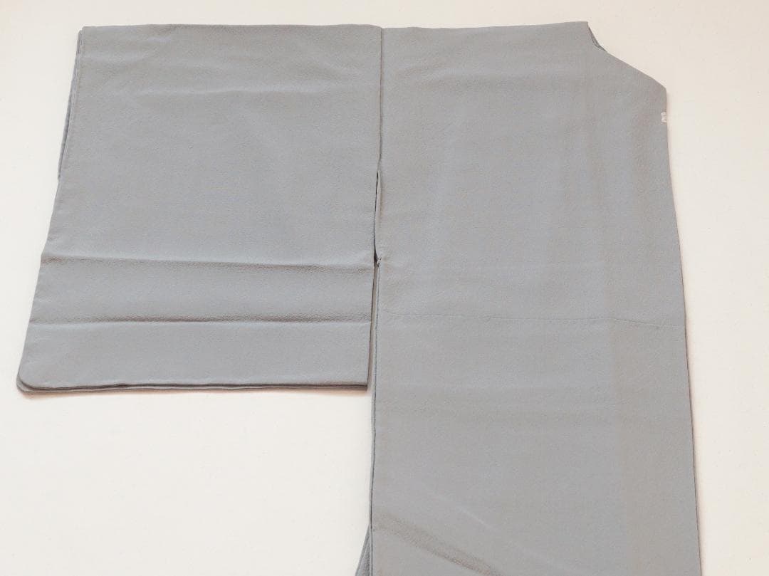 未使用　上品なくすみカラーの色無地