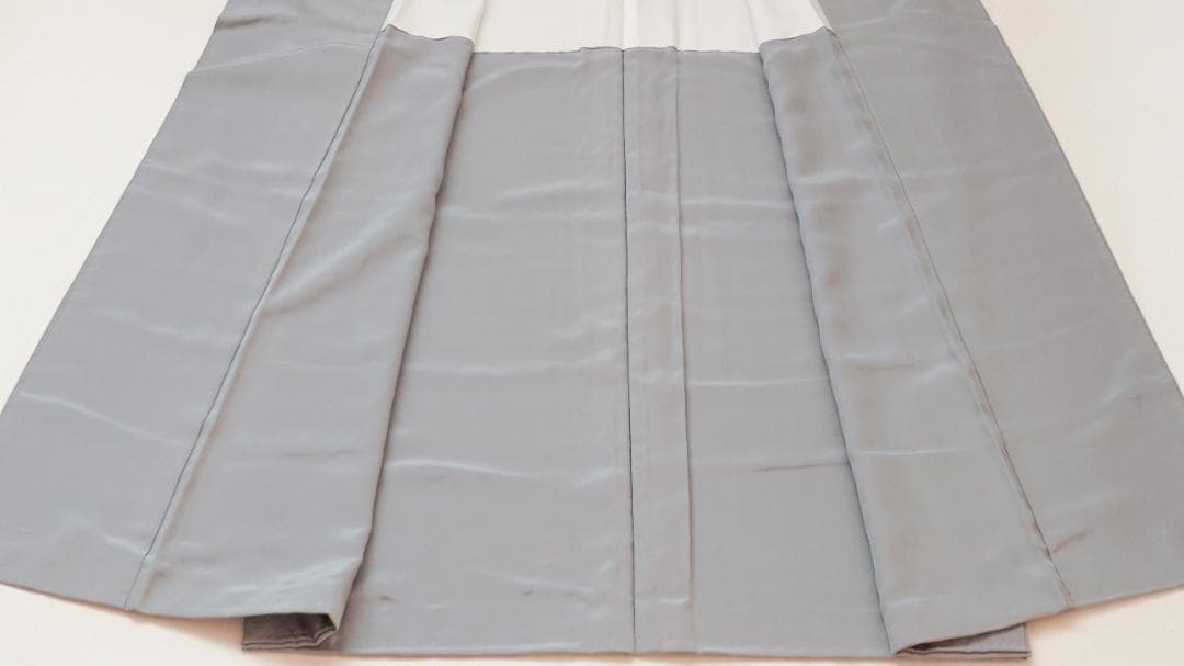 未使用　上品なくすみカラーの色無地