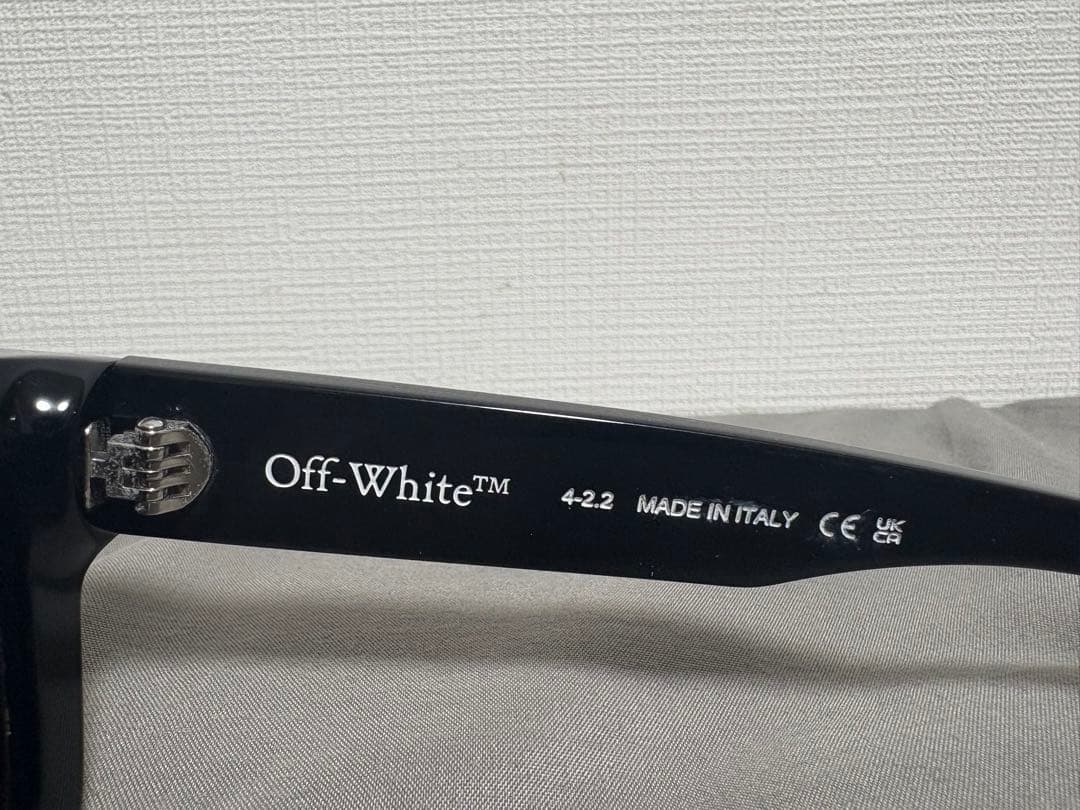 Off-White™ ブラック サングラス