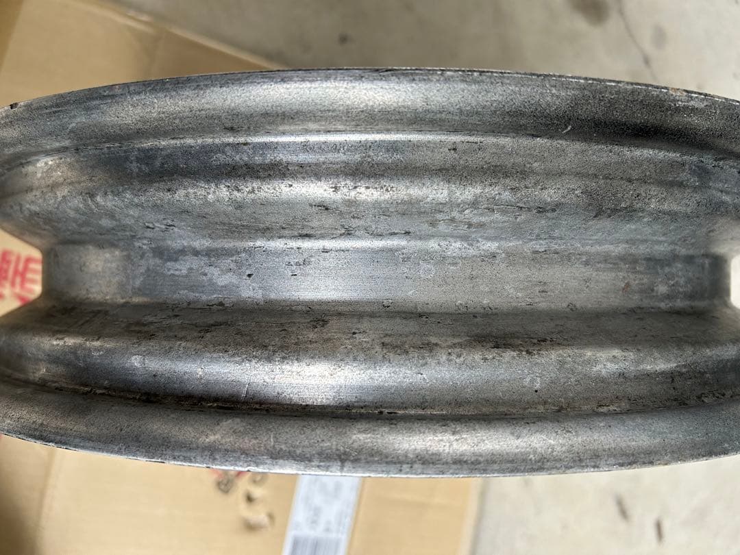 ☆ショベル　リアキャストホイール　16インチ　3.00☆