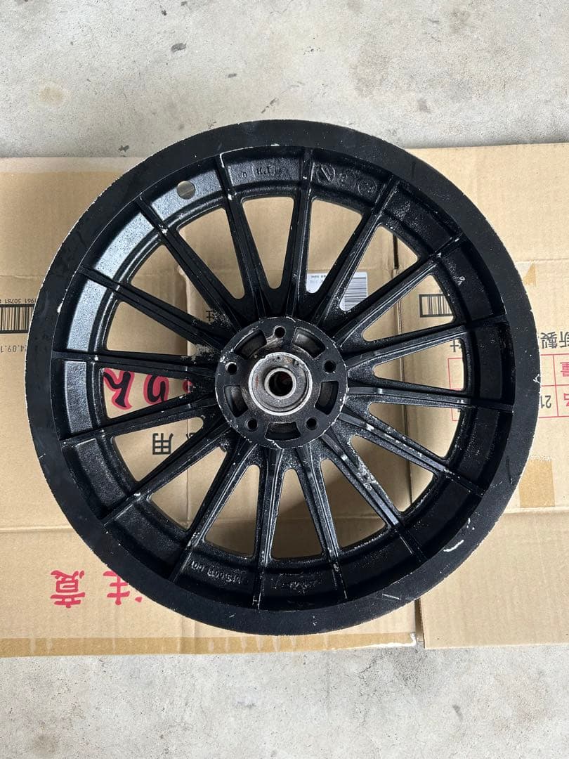 ☆ショベル　リアキャストホイール　16インチ　3.00☆