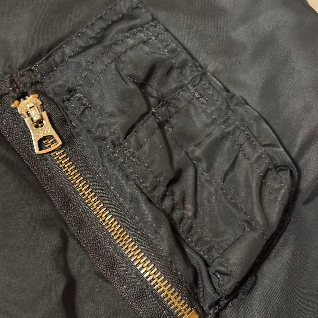 【人気】アルファインダストリーズ　ma-1 USA製　IDEALジップ L 短丈