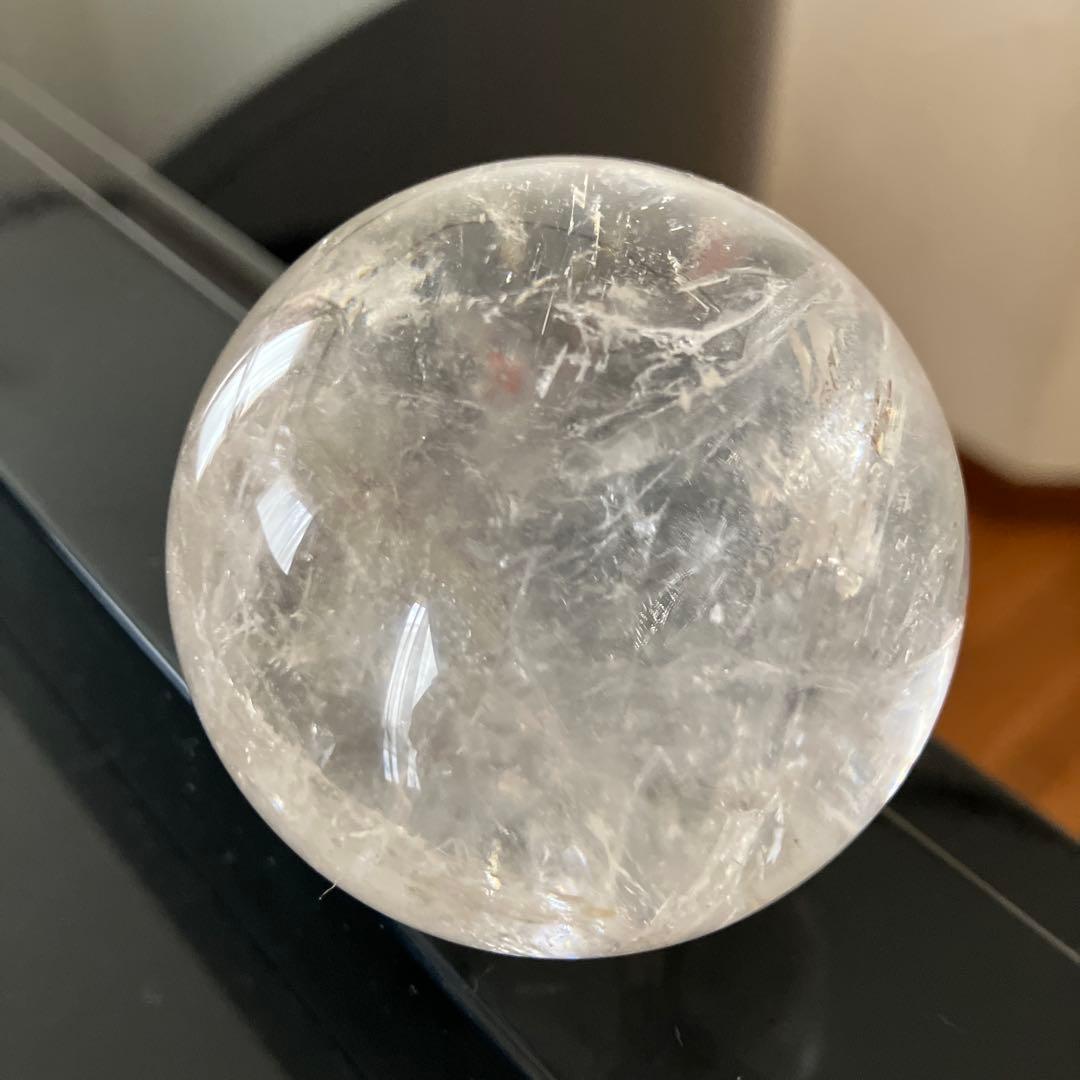 珍！レインボー入り！トルマリンインクォーツ　スフィア　天然石置物　D99