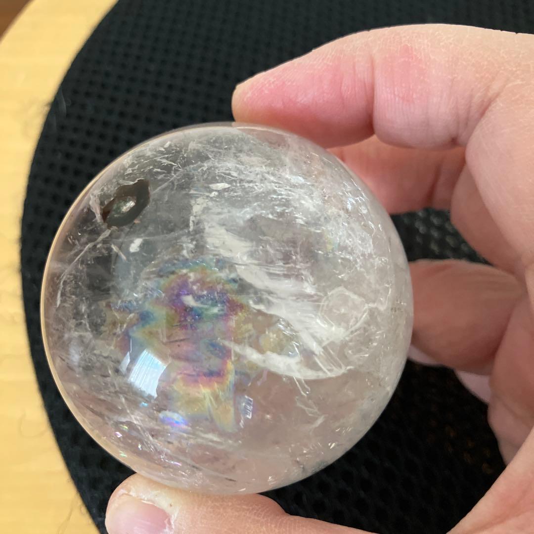 珍！レインボー入り！トルマリンインクォーツ　スフィア　天然石置物　D99