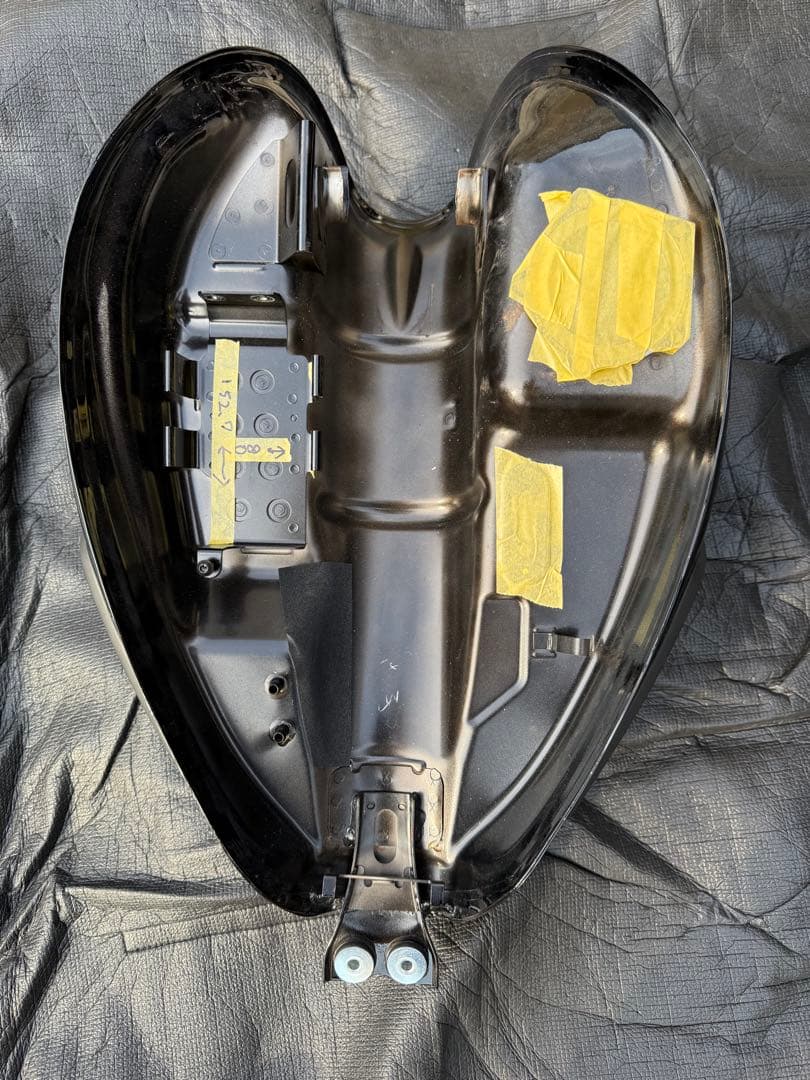 Kawasaki W800 ブラックタンク ゴールドストライプ