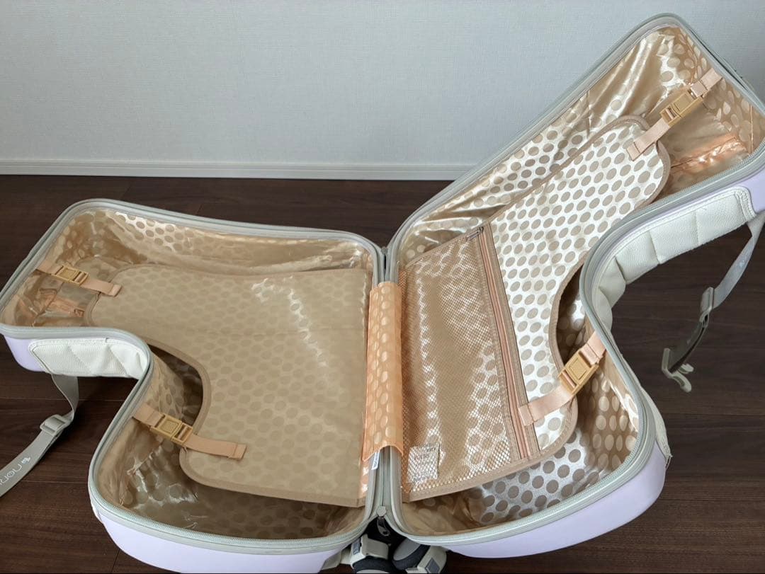 み*☆様 ノリッコ おしり痛くないクッション付 乗れるスーツケース