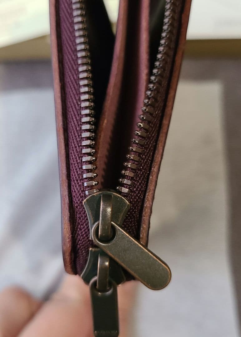 セオ 美品　SYRINX HITOE L-zip S Velluto