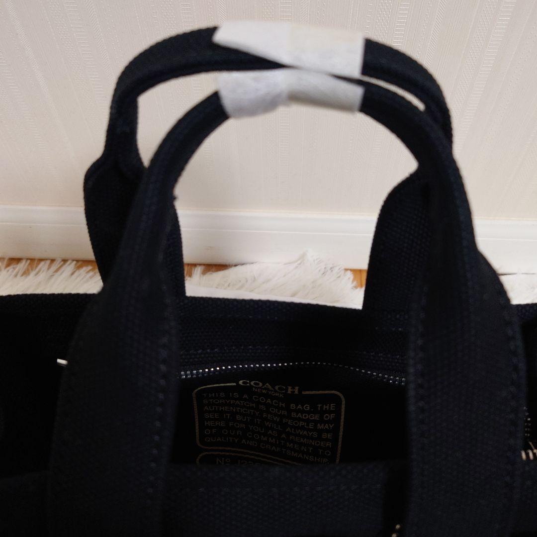 ✨COACH ✨新品ブラックトートショルダーストラップ付きバッグCP164‼️