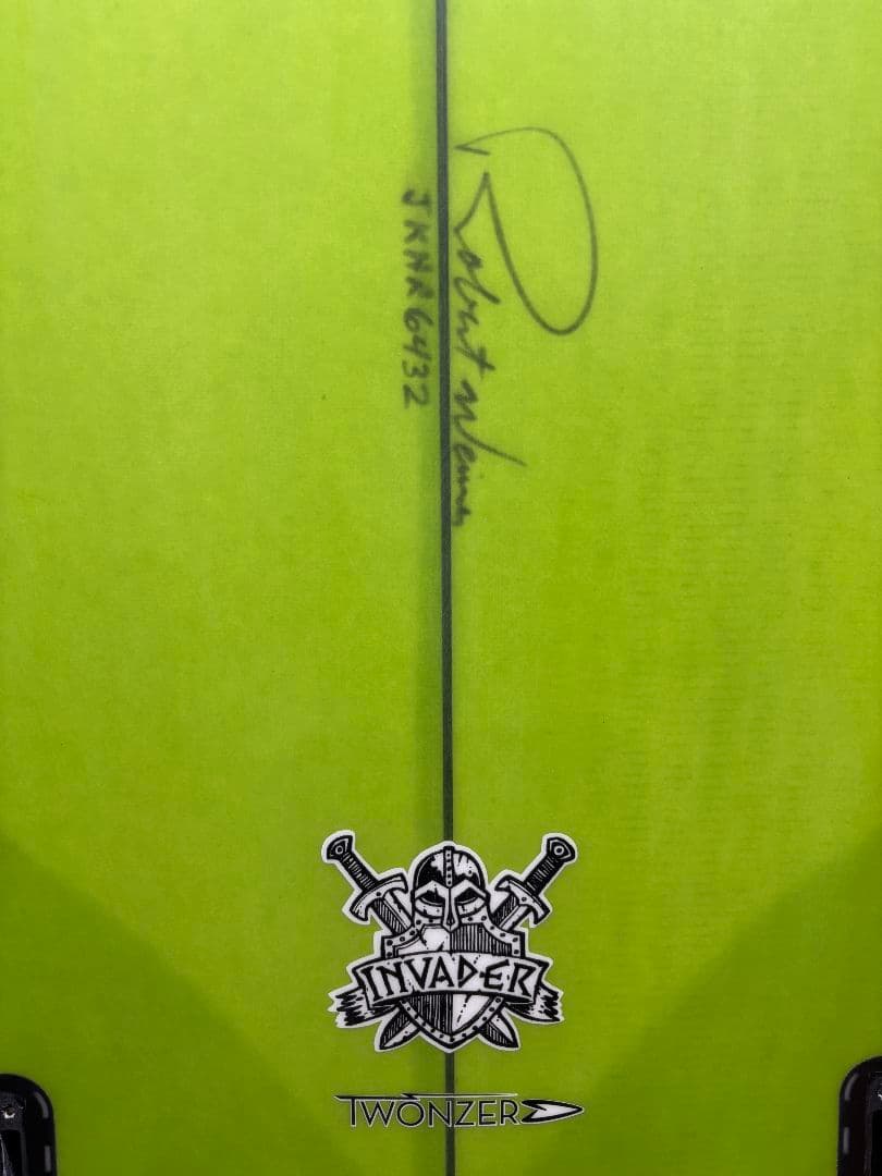 ミッドレングスサーフボード　ロバーツ　invader ファンボード　6.8