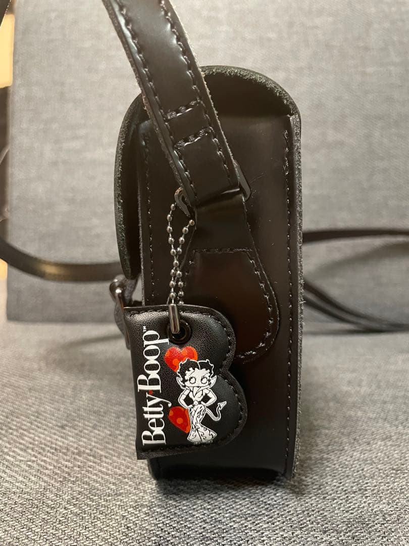 ドクターマーチンベティ ブープ レザー バッグ BETTY BOOP