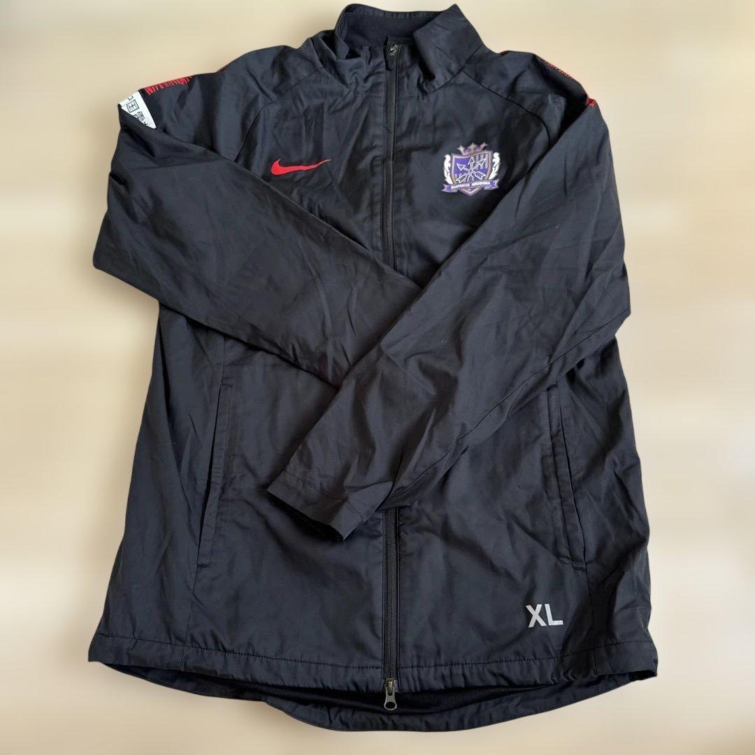 サンフレッチェ広島　Nike XL ウィンドブレーカー Mazdaロゴ