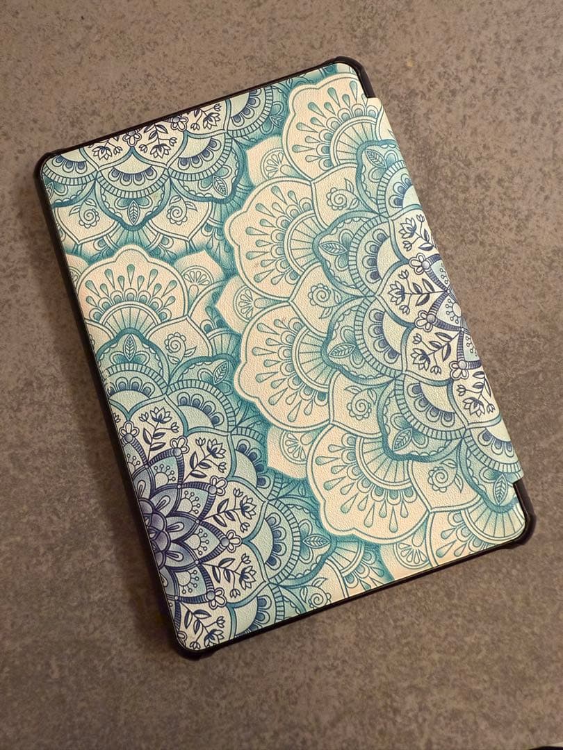 Kindle Paperwhite 防水機能搭載 32GB 広告つき　10世代