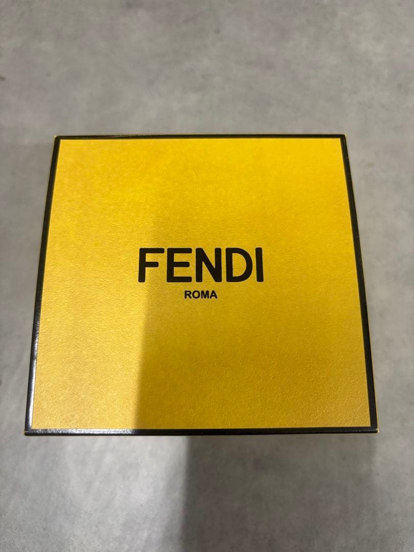 FENDI フェンディ ネックレス ゴールドクリスタル FFロゴ 箱付き