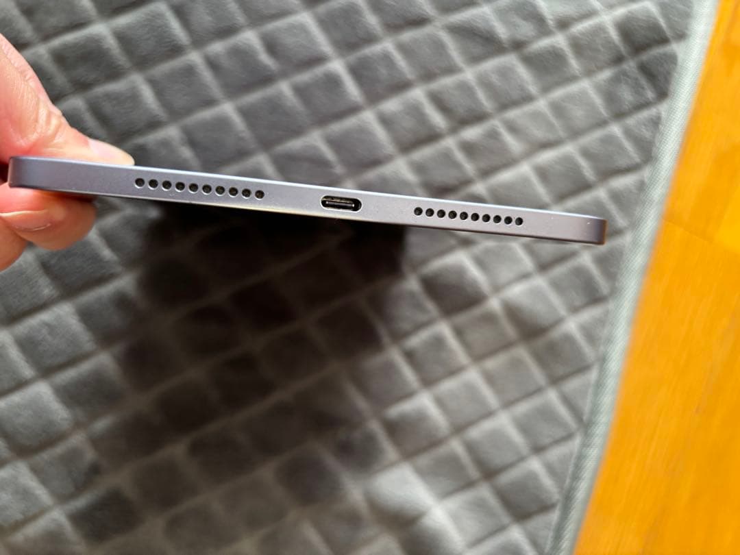 Apple iPad mini（第6世代）シルバー 本体 64g