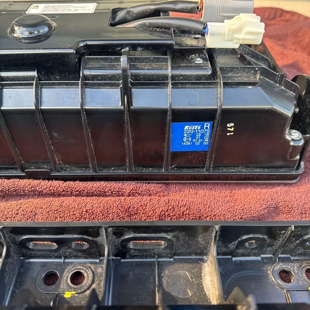 小糸製作所　LED テールランプ　左右セット　ノーマルターン　24v トラック