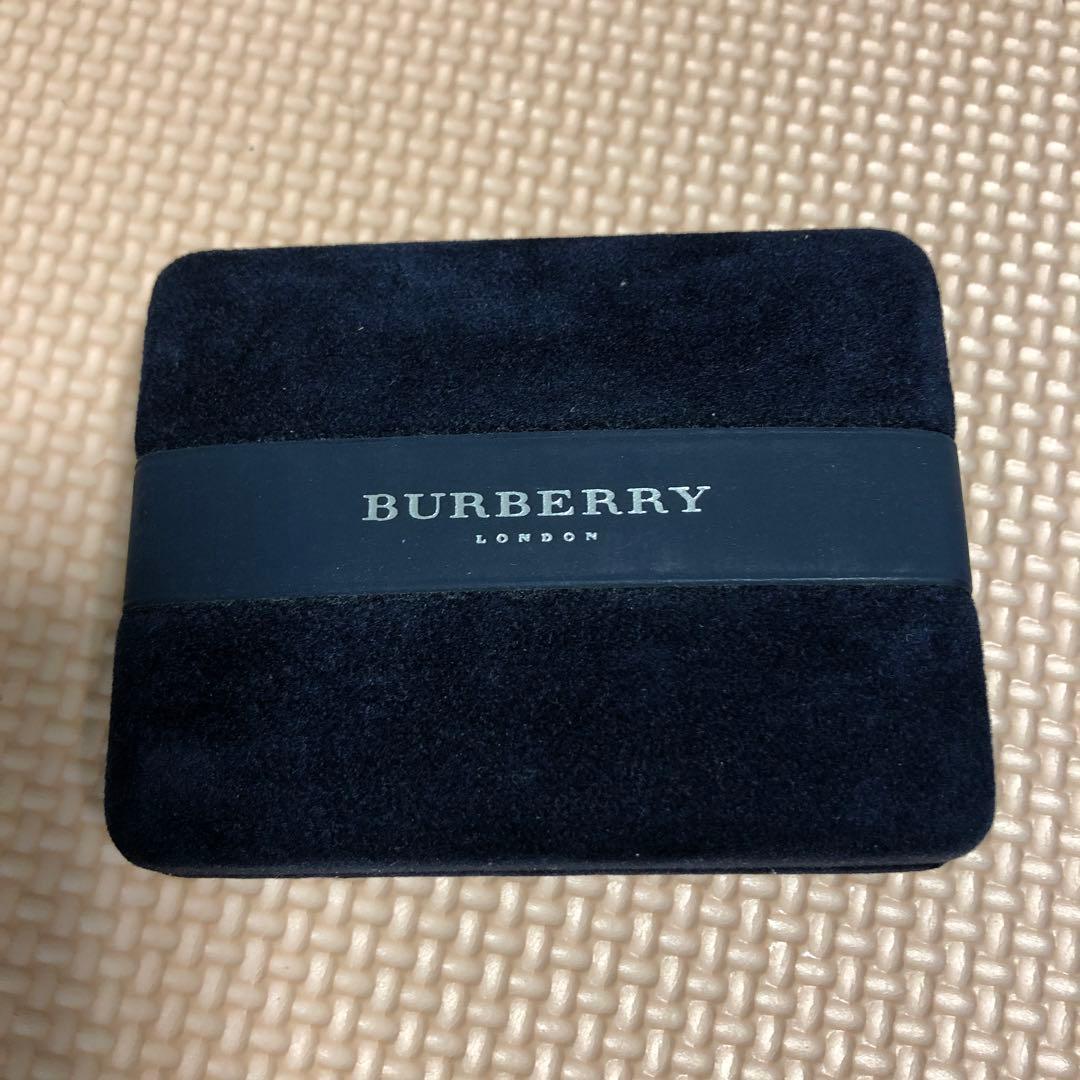 未使用　バーバリーロンドン　ネクタイピン　ベージュ　ノバチェック