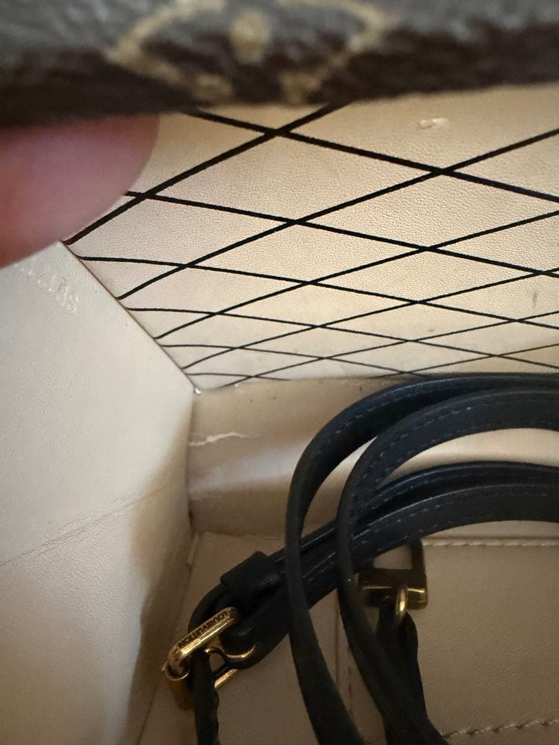 Louis Vuitton トランクスタイルショルダーバッグ