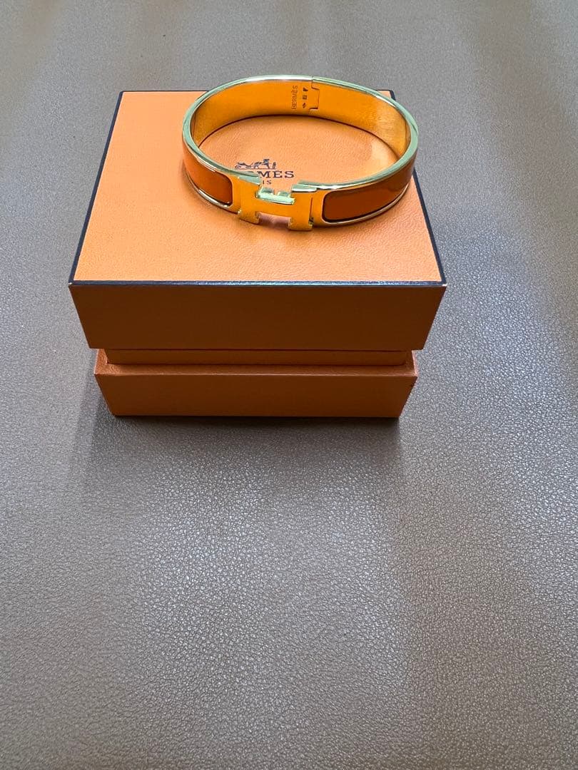 HERMES シルバー オレンジ バングル