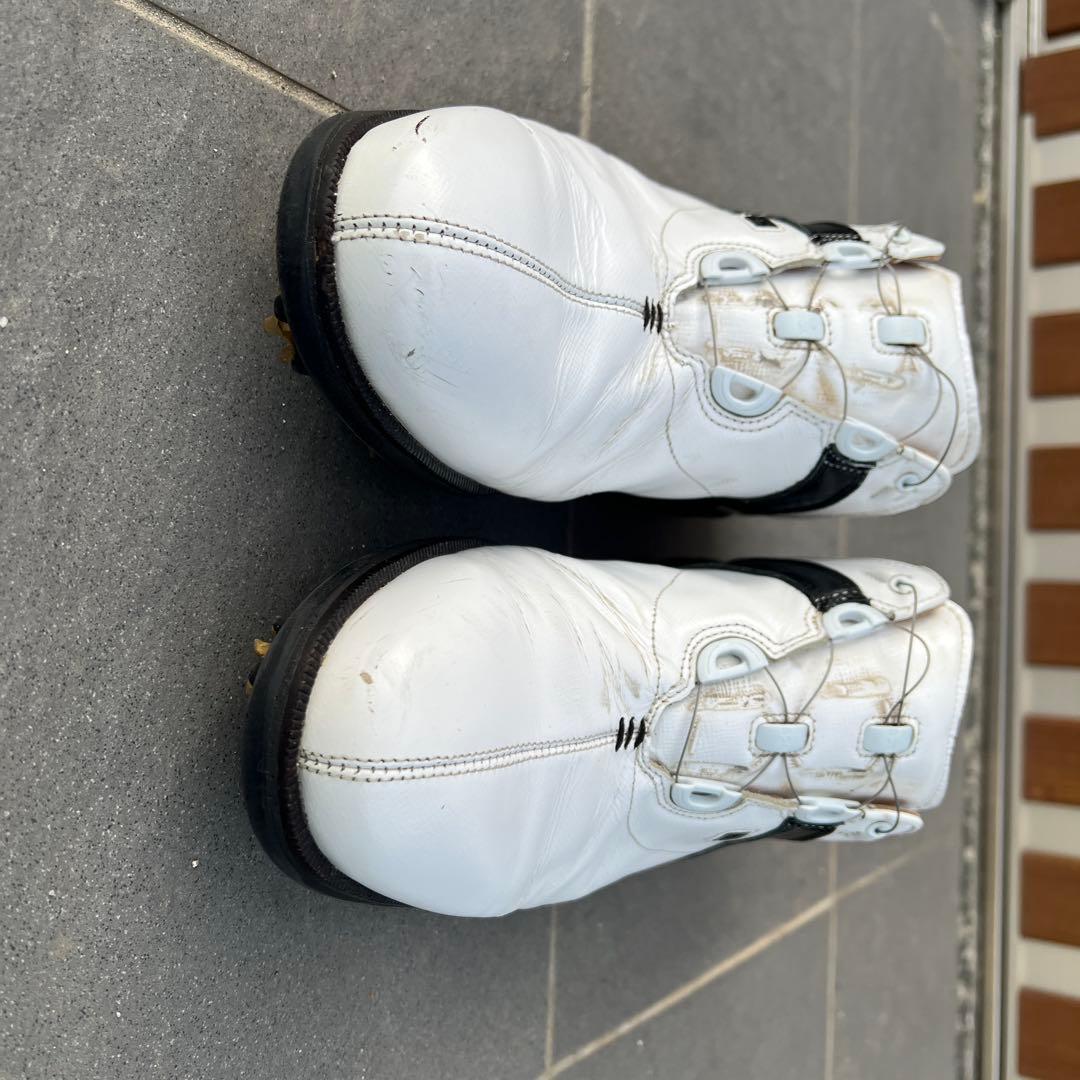 フットジョイアイコン、_ゴルフシューズ ホワイトとブラック レザー　⭐️希少