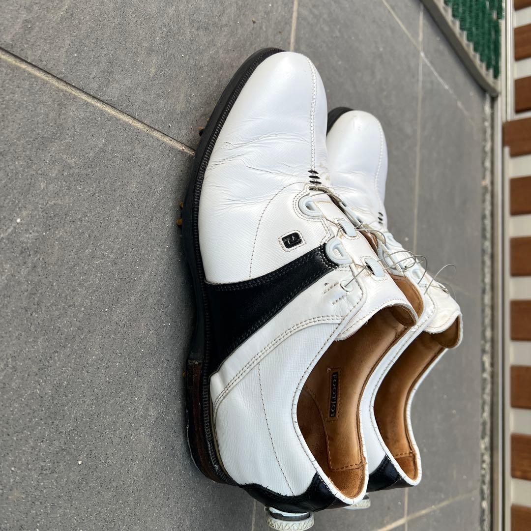 フットジョイアイコン、_ゴルフシューズ ホワイトとブラック レザー　⭐️希少