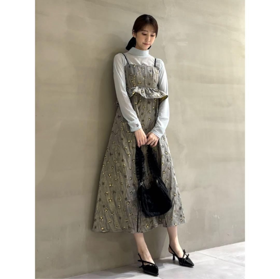 値下げ中 LILY BROWN 完売品 ペプラムジャガードワンピース 美品