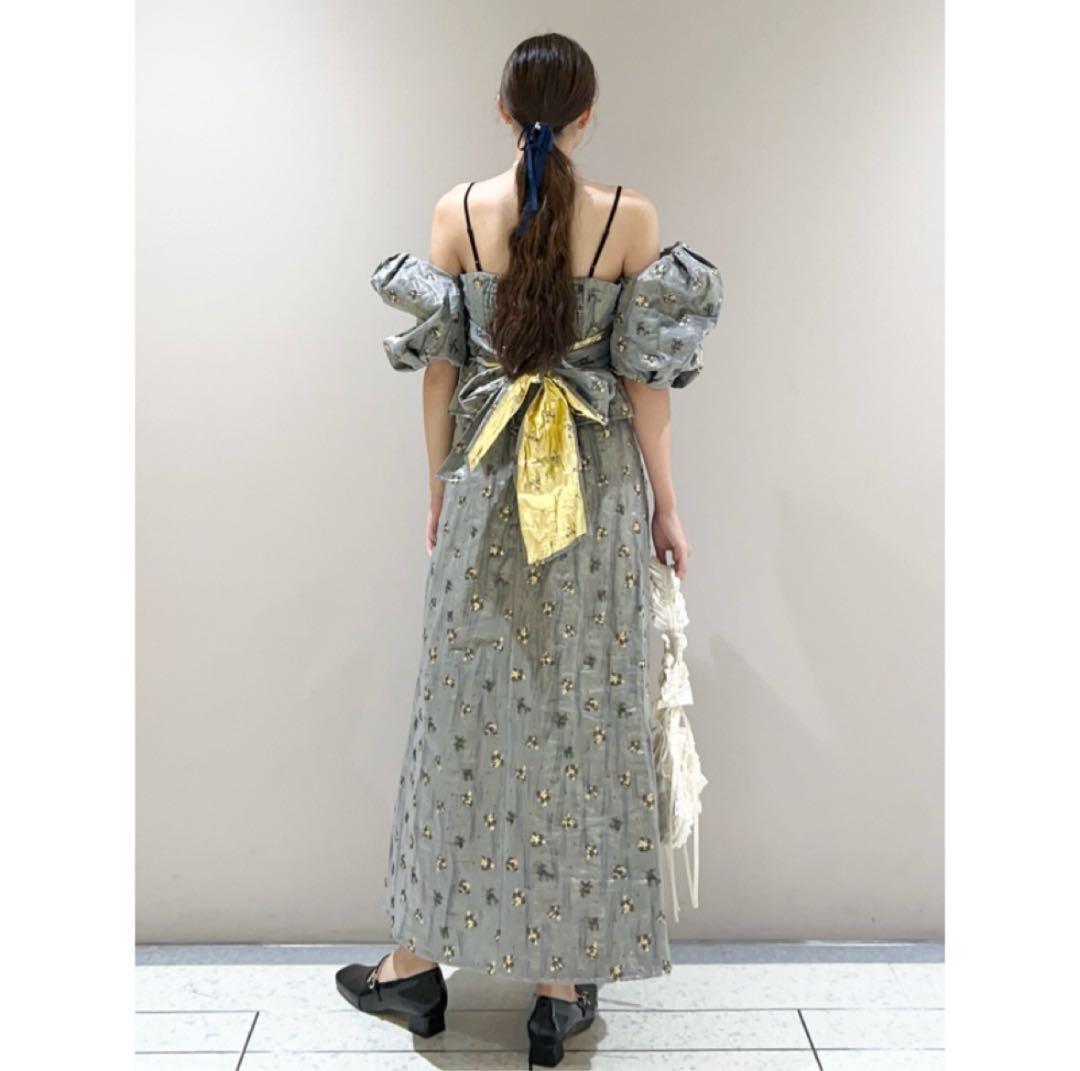 値下げ中 LILY BROWN 完売品 ペプラムジャガードワンピース 美品