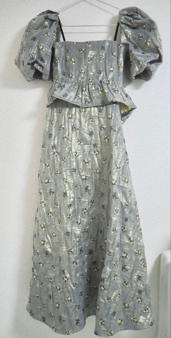 値下げ中 LILY BROWN 完売品 ペプラムジャガードワンピース 美品