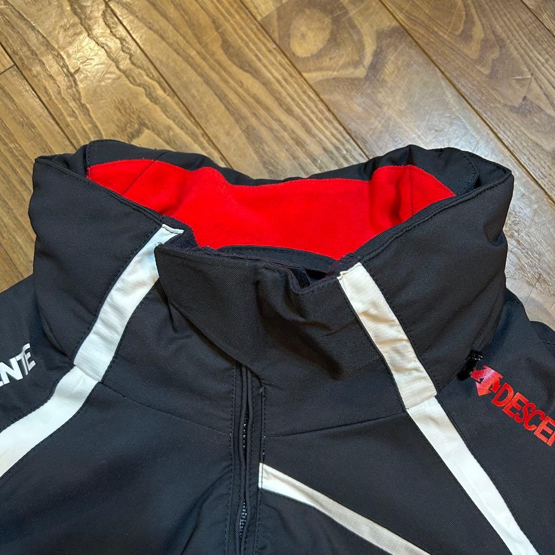DESCENTEスキーウェア 黒白/赤 レディース上Sサイズ/下Mサイズ