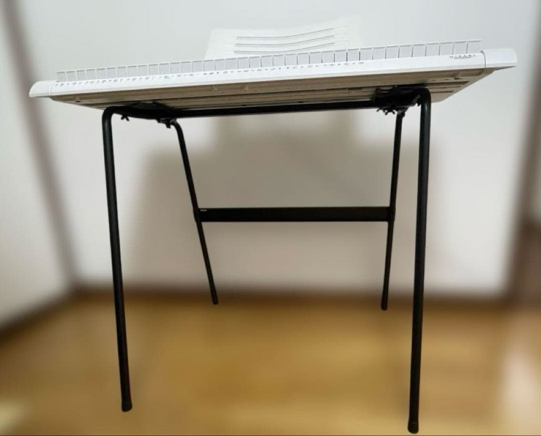 CASIOカシオ 光ナビゲーションキーボード 61鍵 LK-222 スタンド付